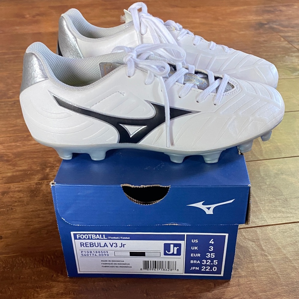 Mizuno Rebula V3 Jr White and Silver Cleats